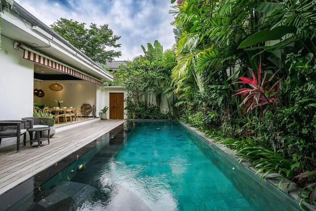 Frangipani Villa Mawe At Berawa Canggu