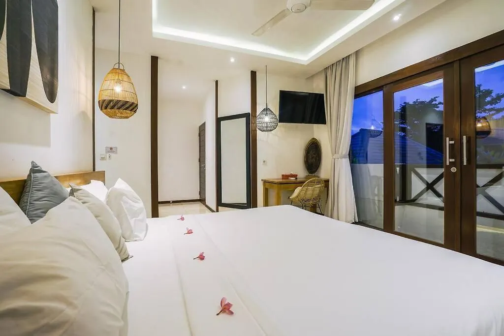 Frangipani Villa Mawe At Berawa Canggu
