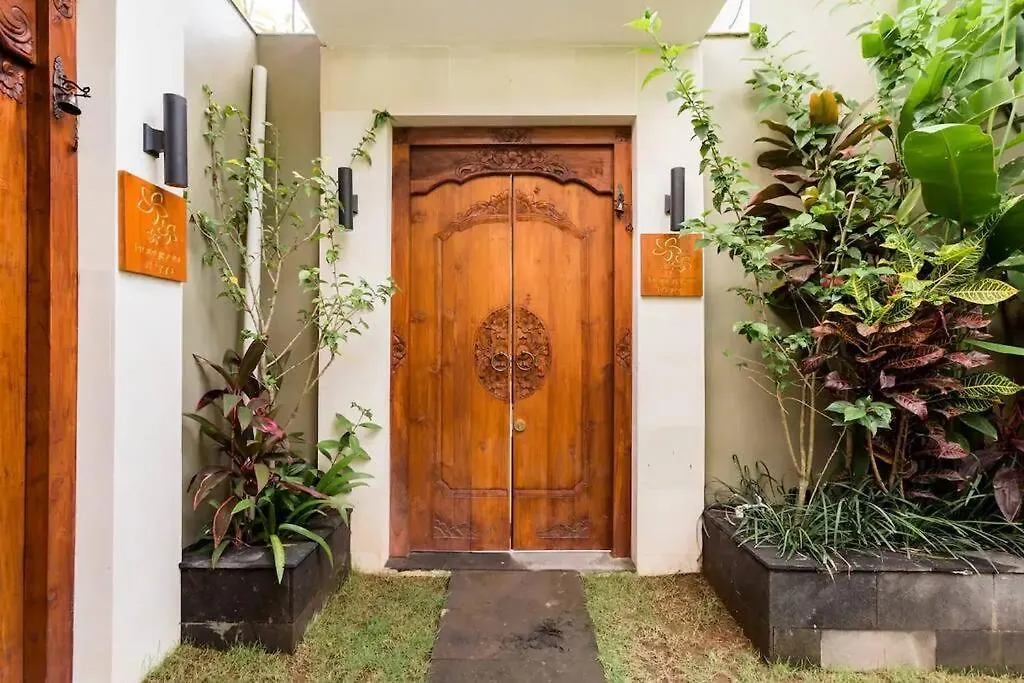 Frangipani Villa Mawe At Berawa Canggu